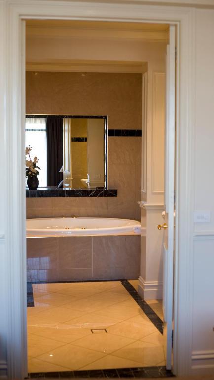 Gallery Apartments Γουόρναμπουλ Δωμάτιο φωτογραφία