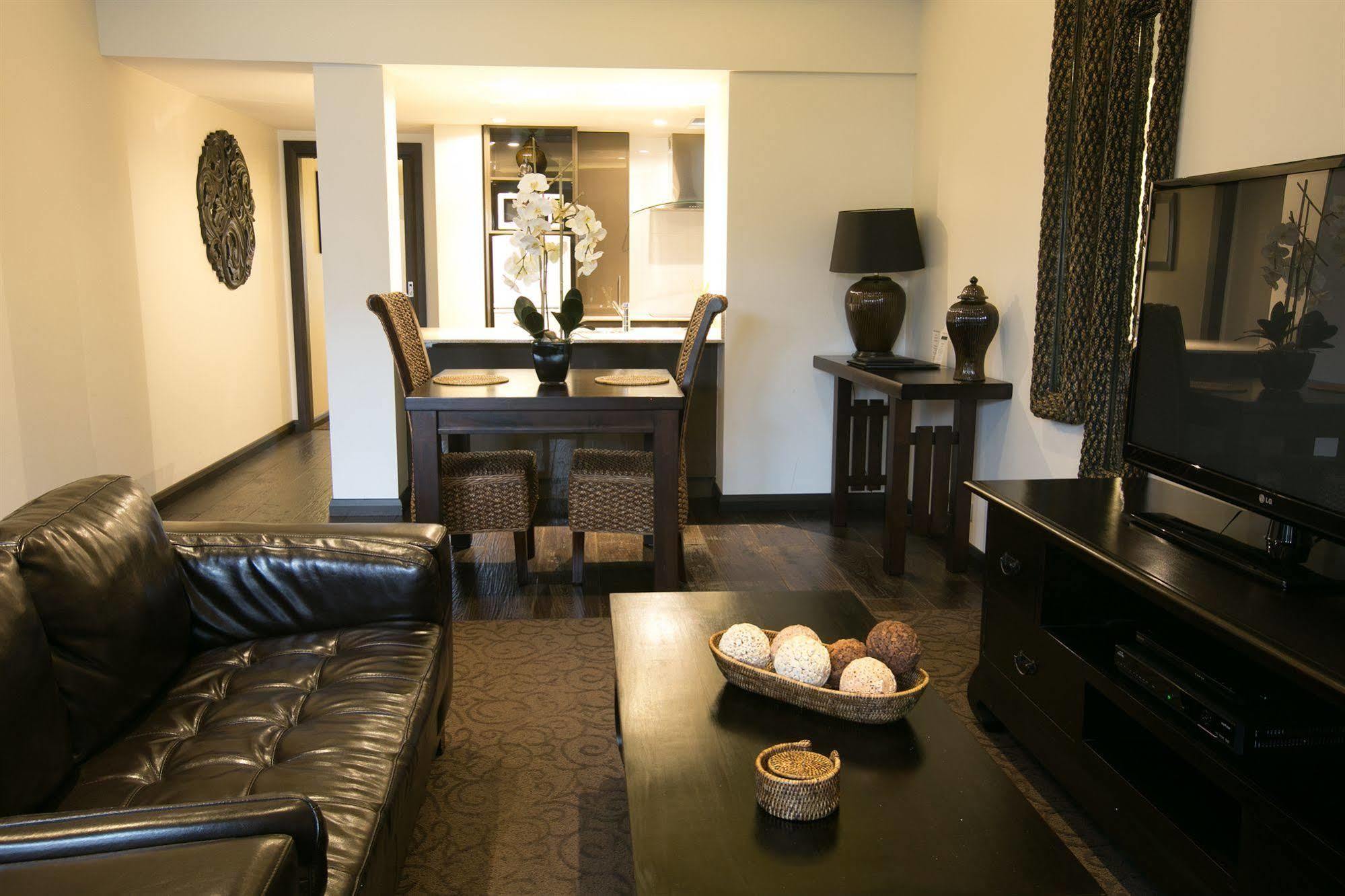 Gallery Apartments Γουόρναμπουλ Εξωτερικό φωτογραφία